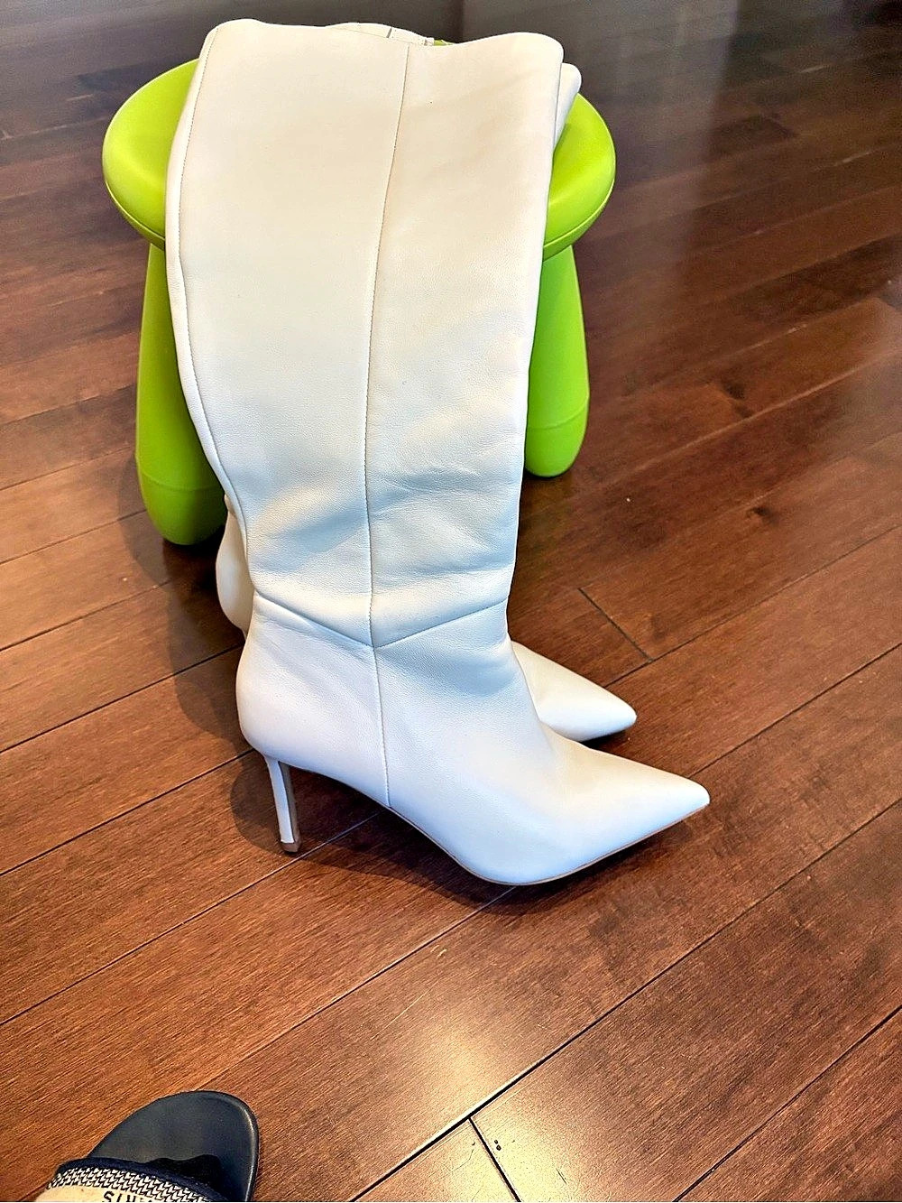 Pointed Toe Over-the-Knee Boots in White Like New